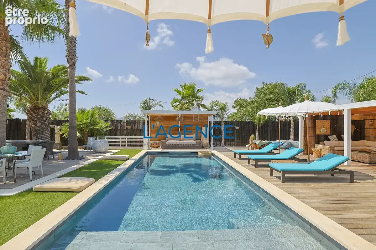 La Crau au Goys Fourniers, belle propriété de 204 m2 sur 1803 m2 de terrain avec piscine. - photo 11