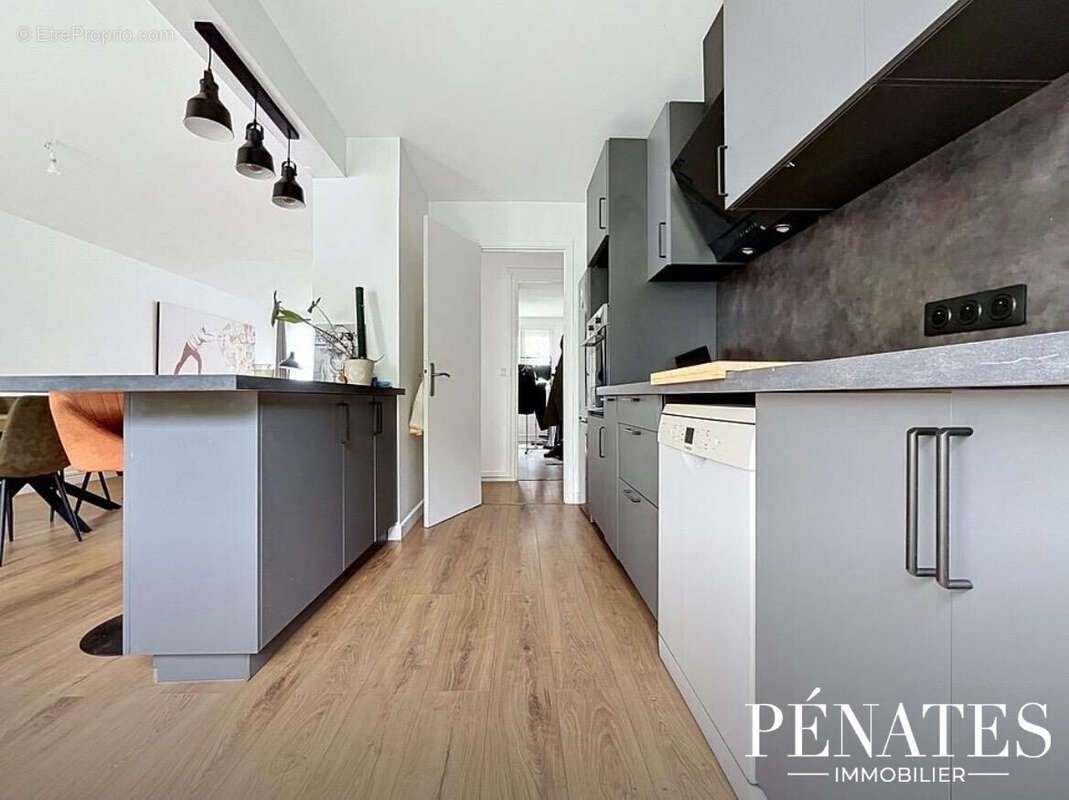 Appartement à MONT-SAINT-AIGNAN