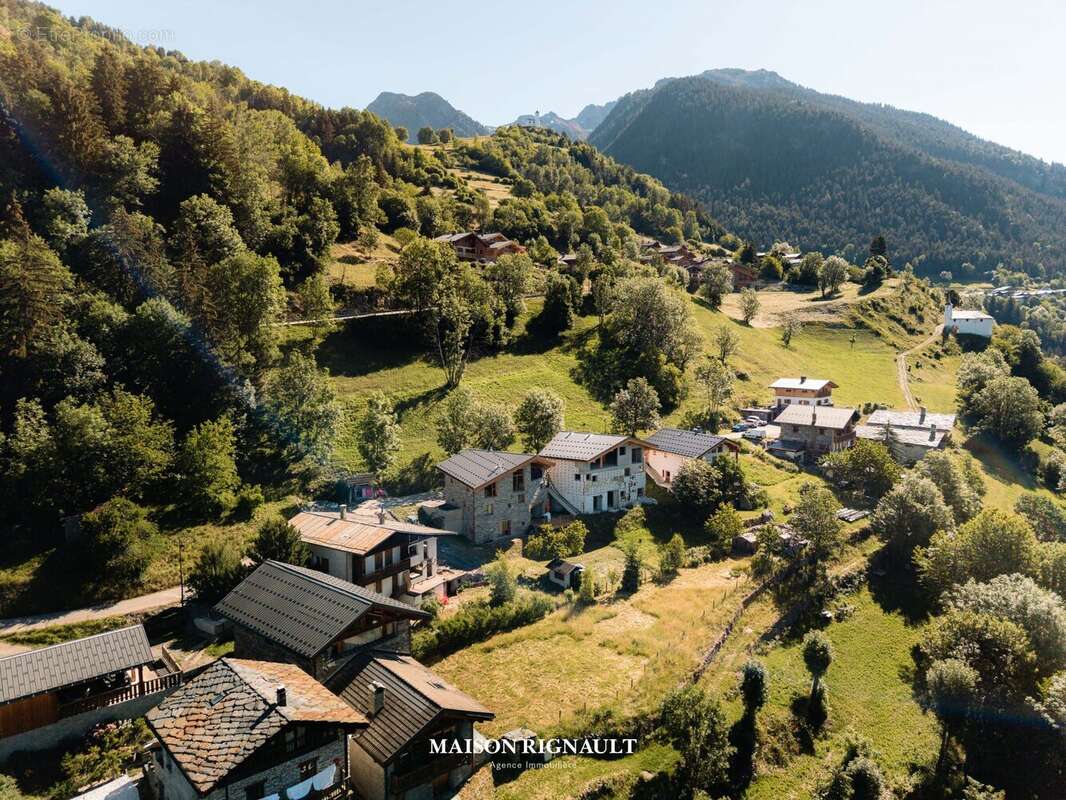 Maison à MONTVALEZAN