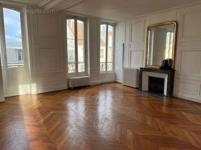 Appartement 170 m² à Saint-Germain-En-Laye  - photo 2