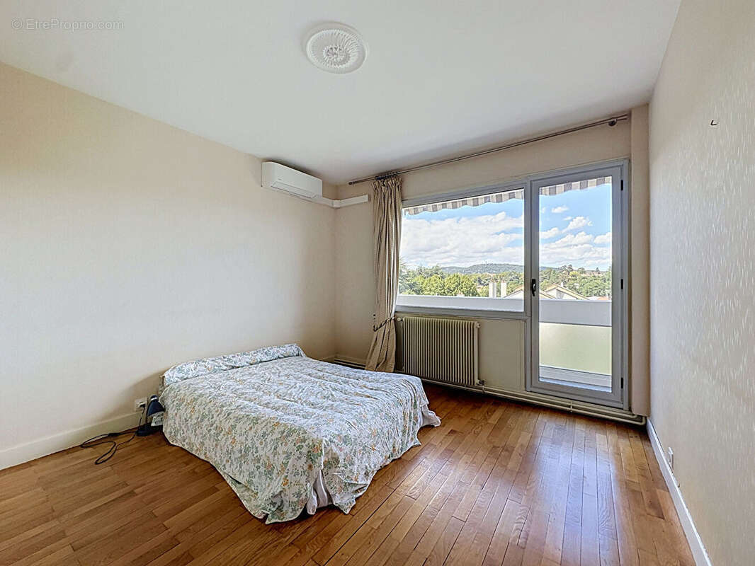 A VENDRE Appartement Caluire Et Cuire 5 pièces dernier étage 122 m2 - photo 13