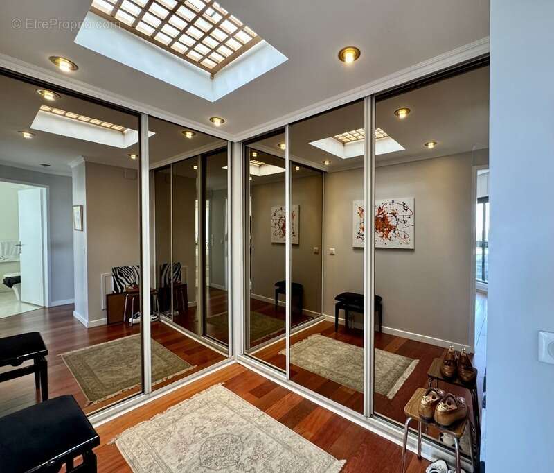 Appartement à SURESNES