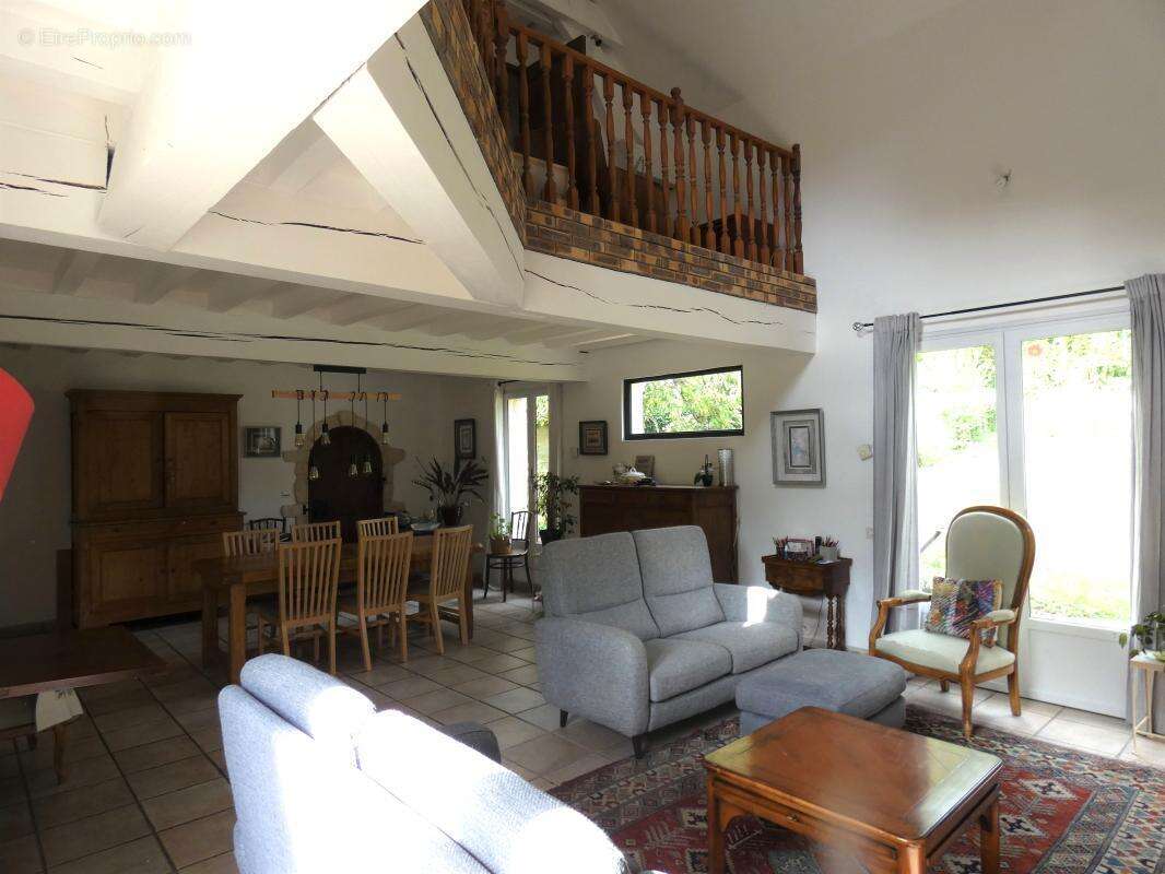 Maison 162 m² à Vaureal  - photo 4