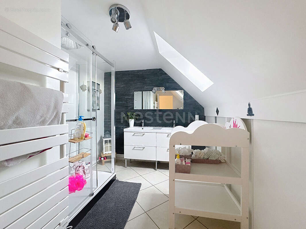 Maison à SAINT-LEU-D&#039;ESSERENT