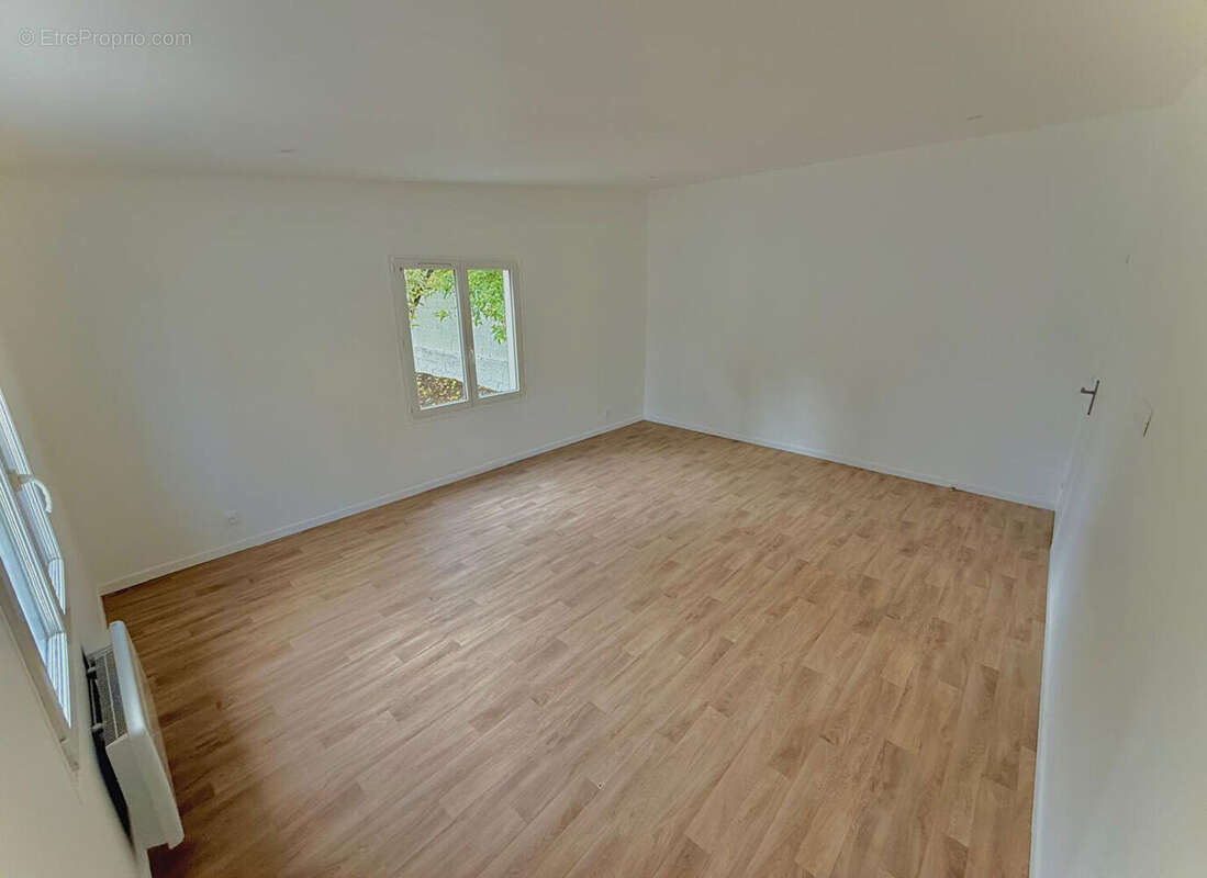 Maison à GOUSSAINVILLE