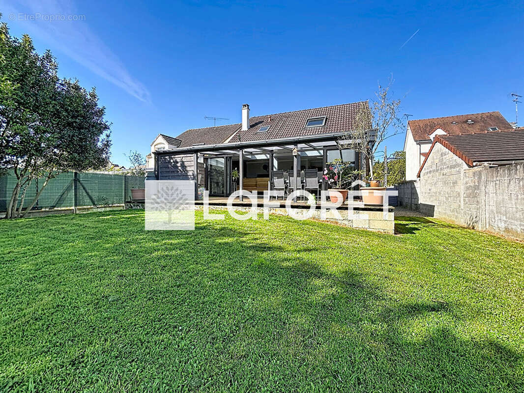 Maison à SAINT-FARGEAU-PONTHIERRY