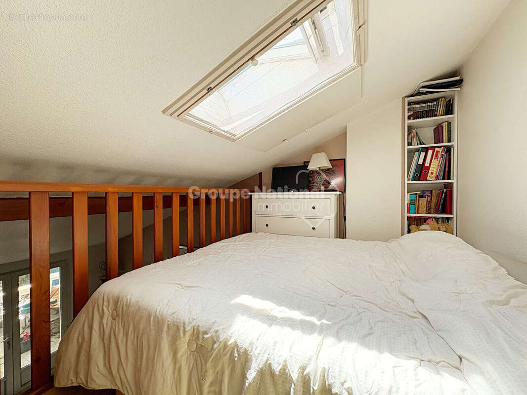 Appartement T2 avec jardin privatif  - Résidence avec piscine - Eyguières - photo 9
