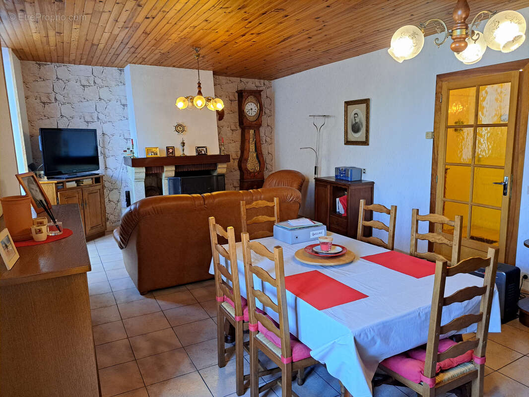 Maison à QUILLAN