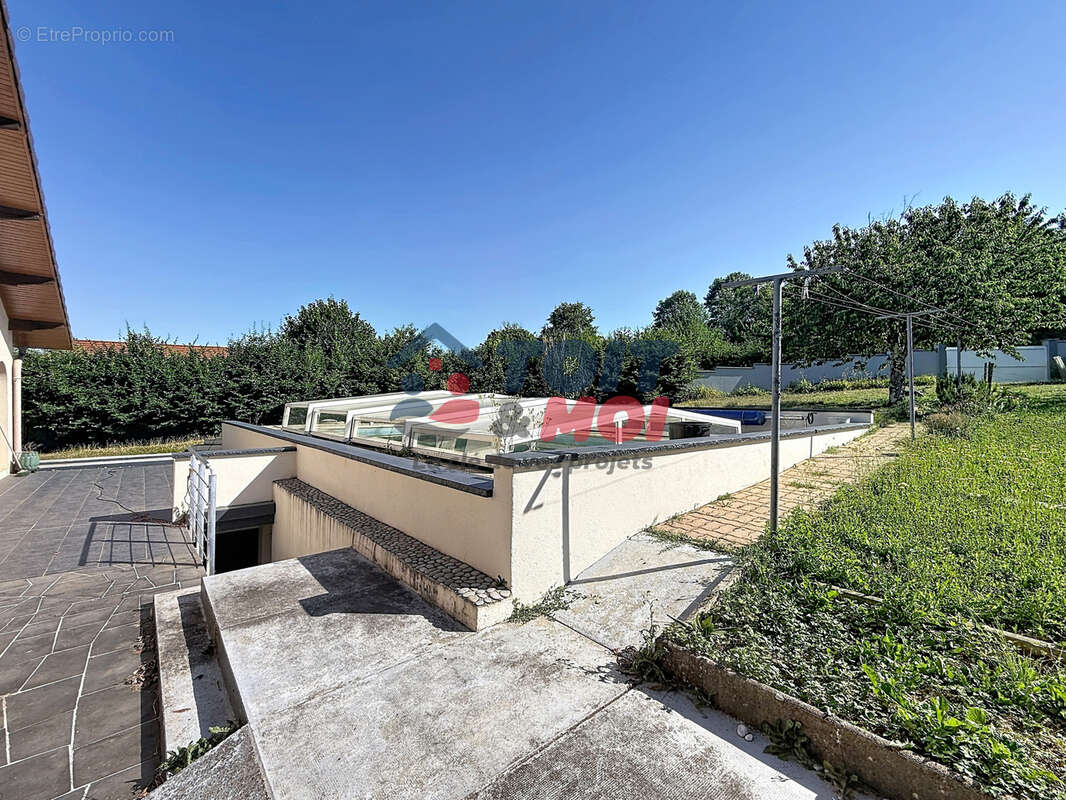 Maison d’exception sur les hauteurs de Vesoul   Vue lac, piscine couverte et grands volumes - photo 4