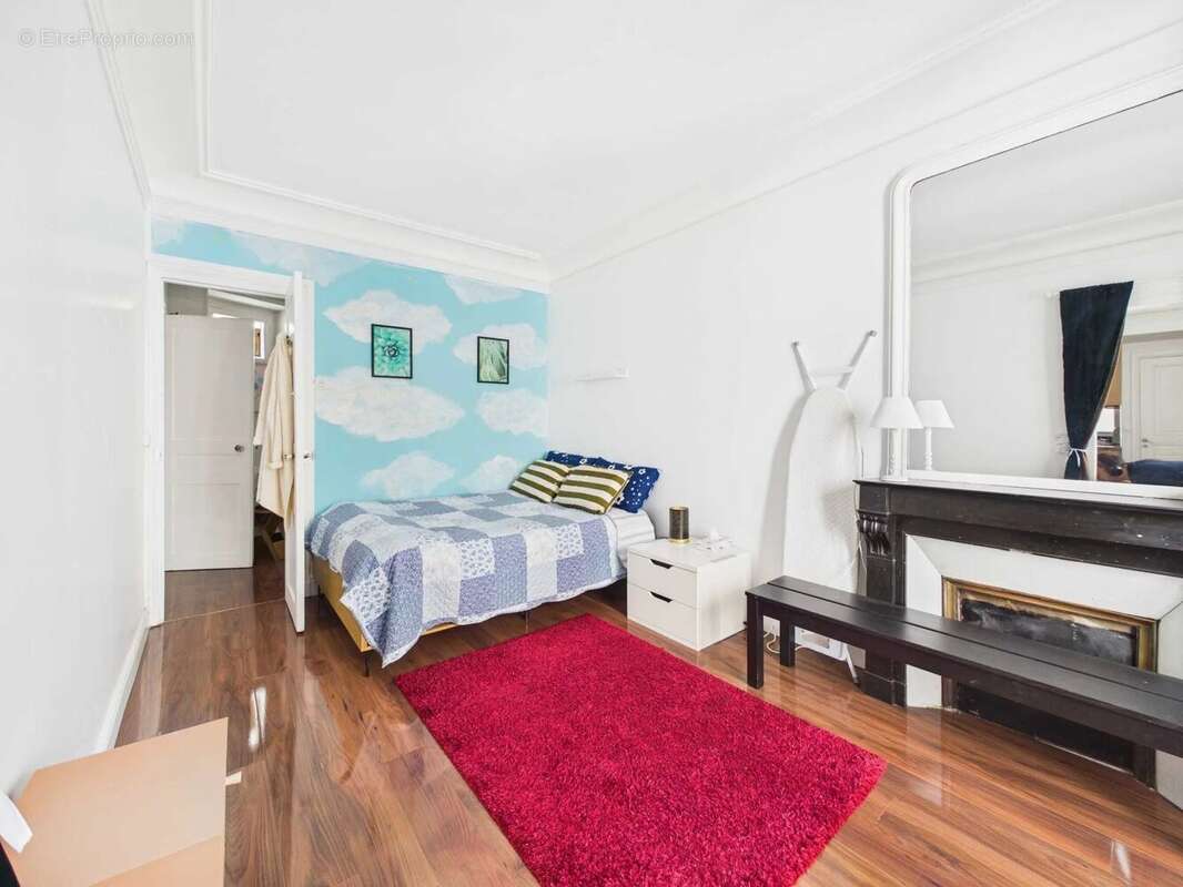 Appartement à PARIS-8E
