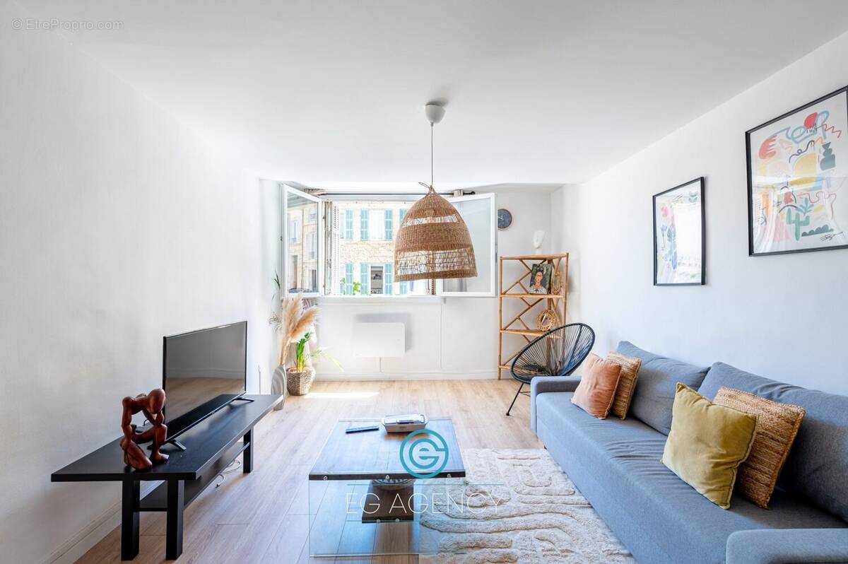 Appartement à MARSEILLE-6E