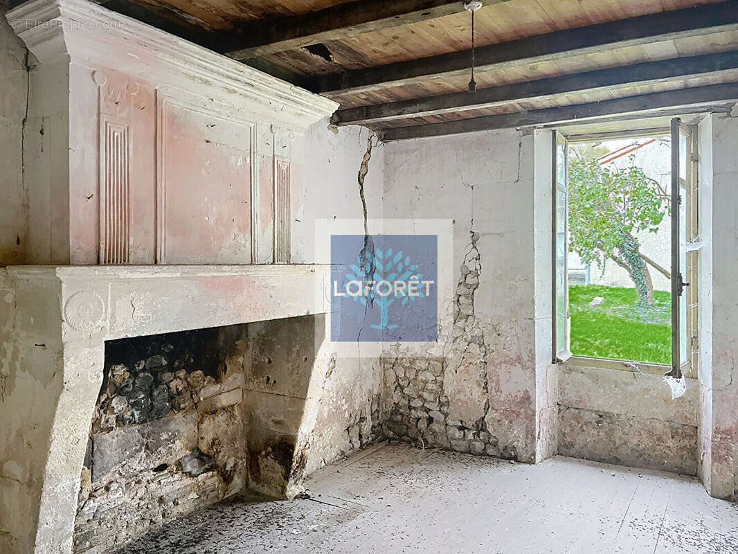 Maisons, double garage et dépendance proche Montendre. - photo 8