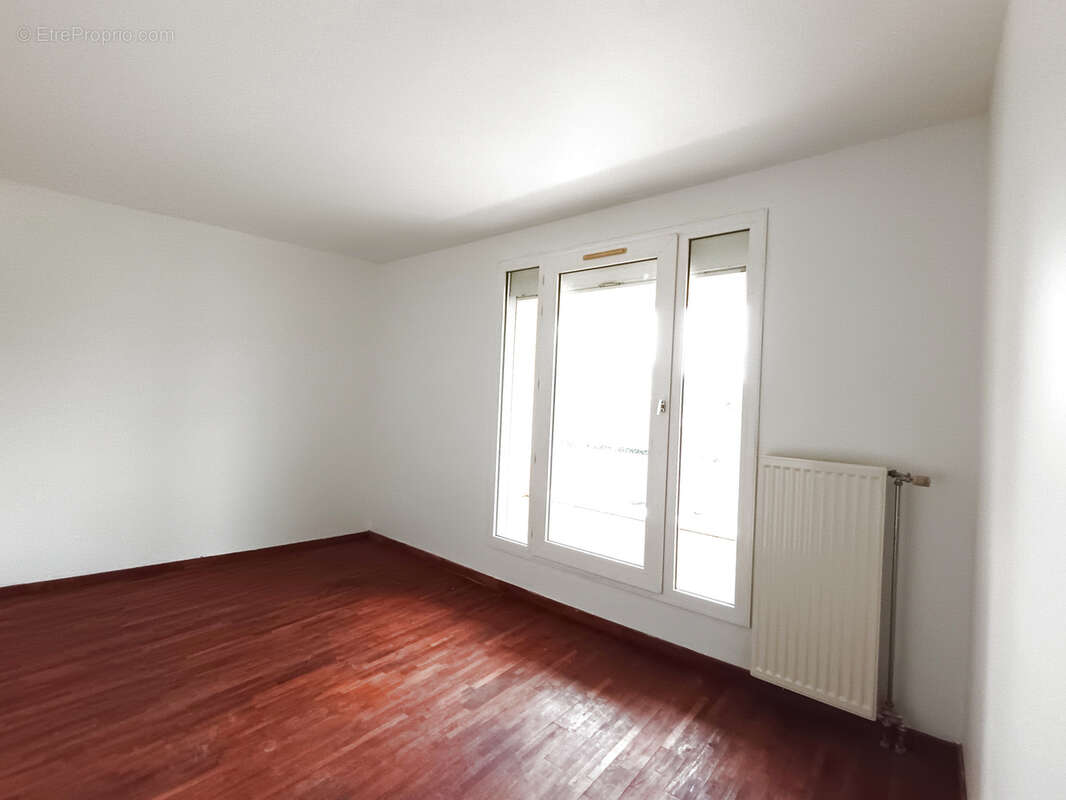 Appartement 4 pcs 93m2 lumineux avec grand balcon - photo 4