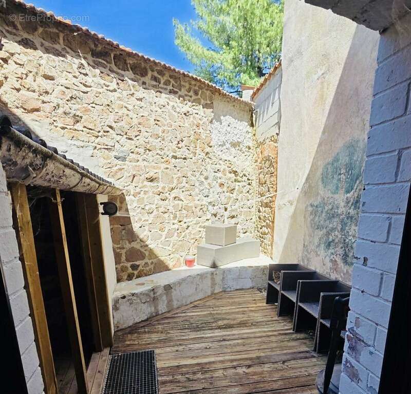 Maison à PANISSIERES