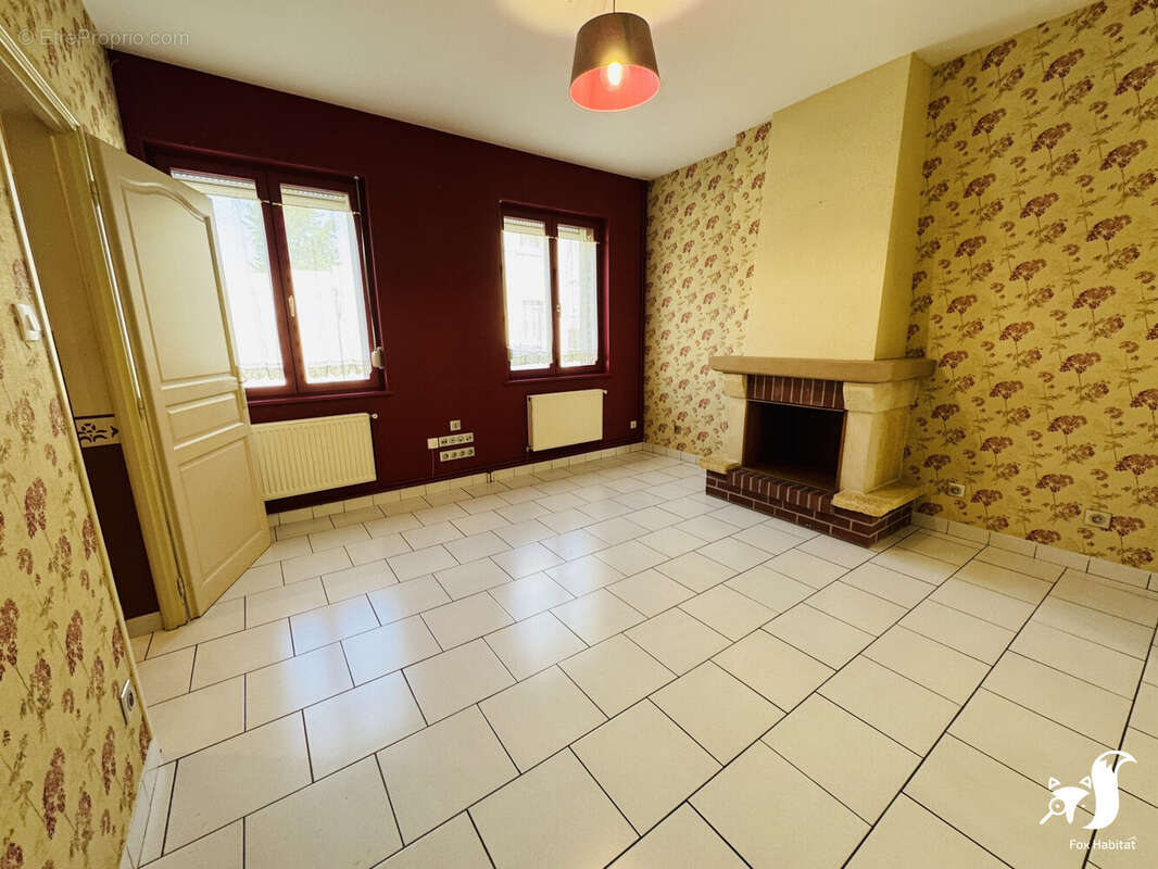 Maison à NEUVILLE-SAINT-REMY