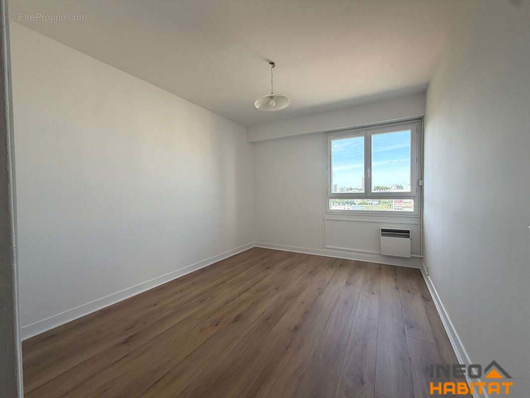 A VENDRE - Appartement Type 3 à RENNES (Secteur Bourg l'evêque) - photo 7