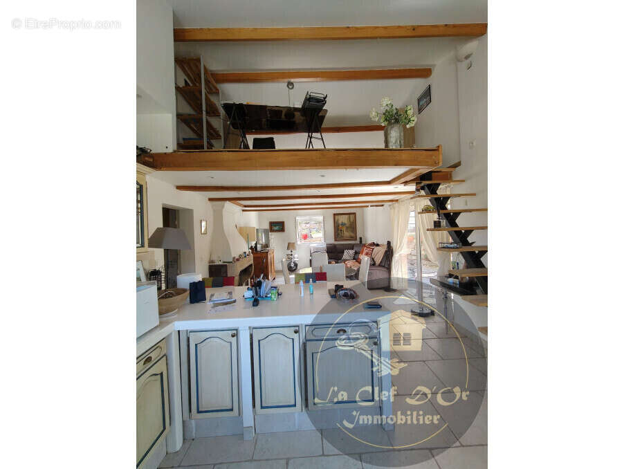 Maison à LES ADRETS-DE-L&#039;ESTEREL