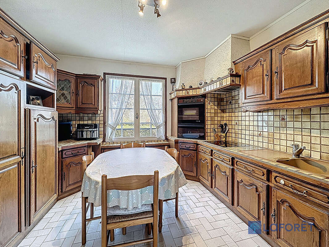 Maison à SAINT-GERMAIN-LES-ARPAJON