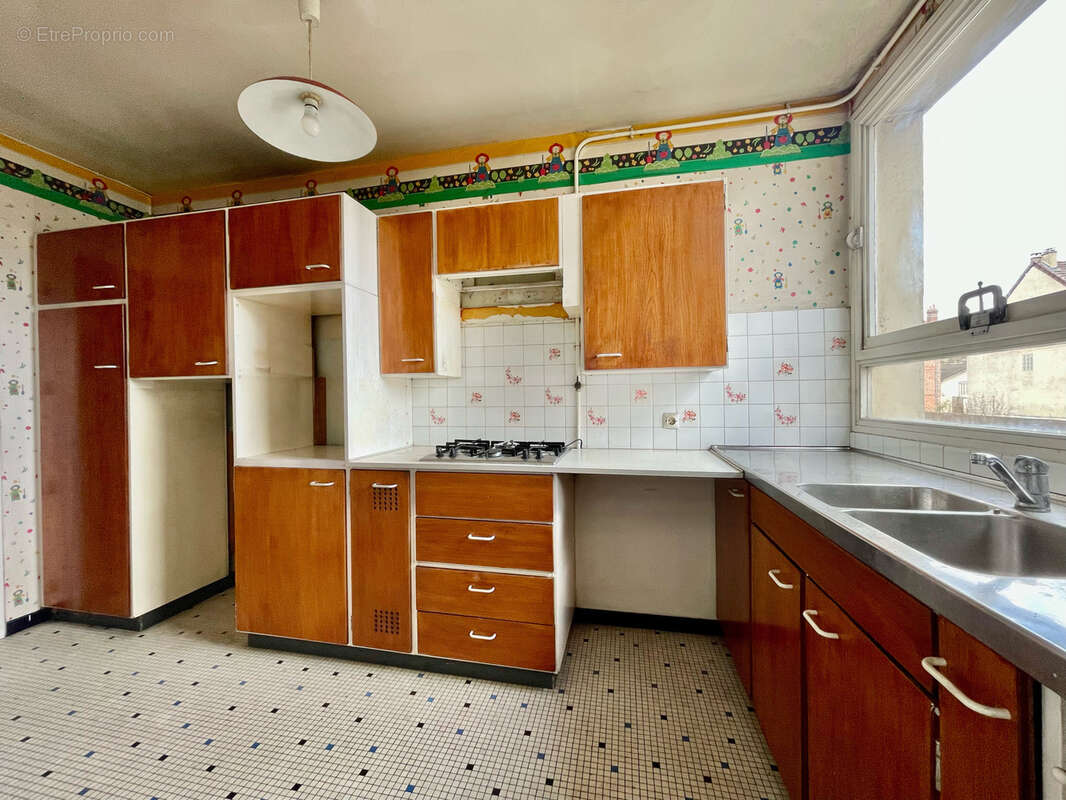 Appartement à LE BOURGET