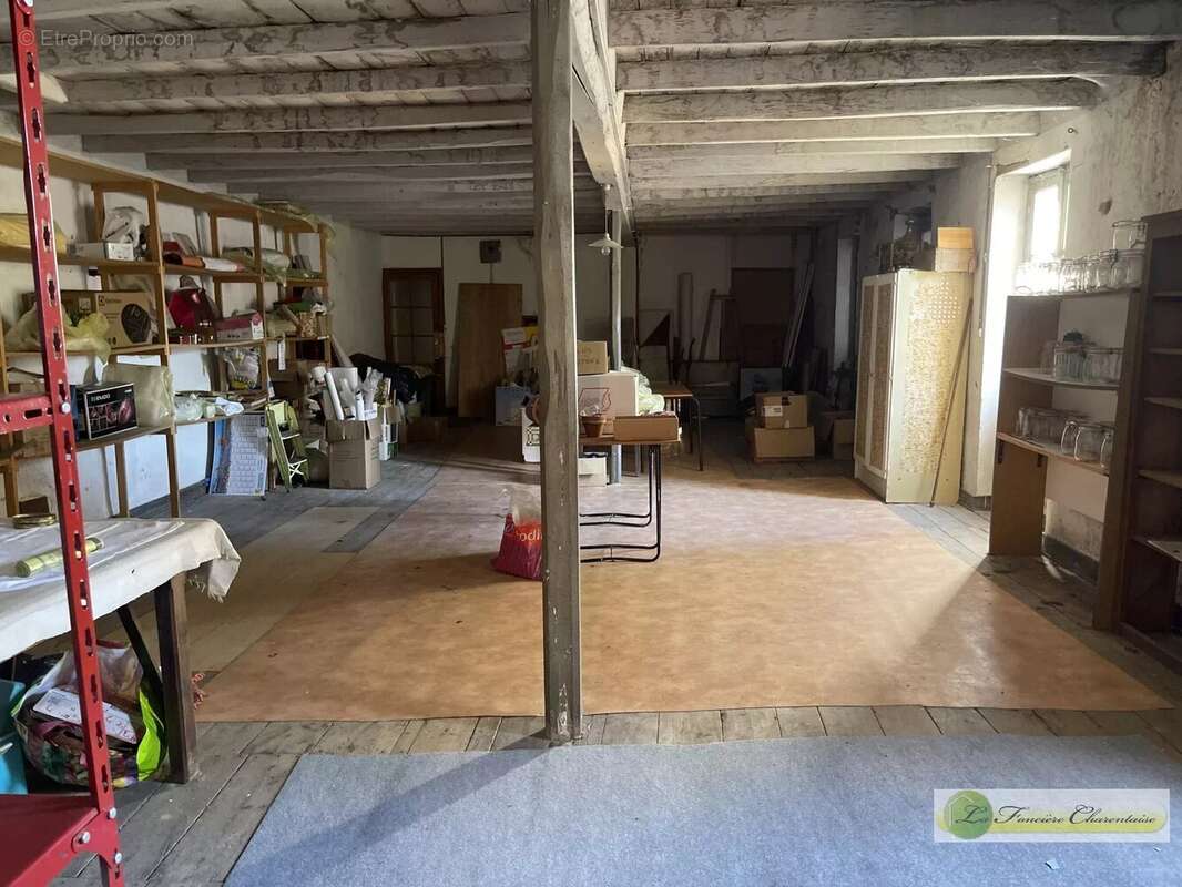 Appartement à Aigre  - photo 20