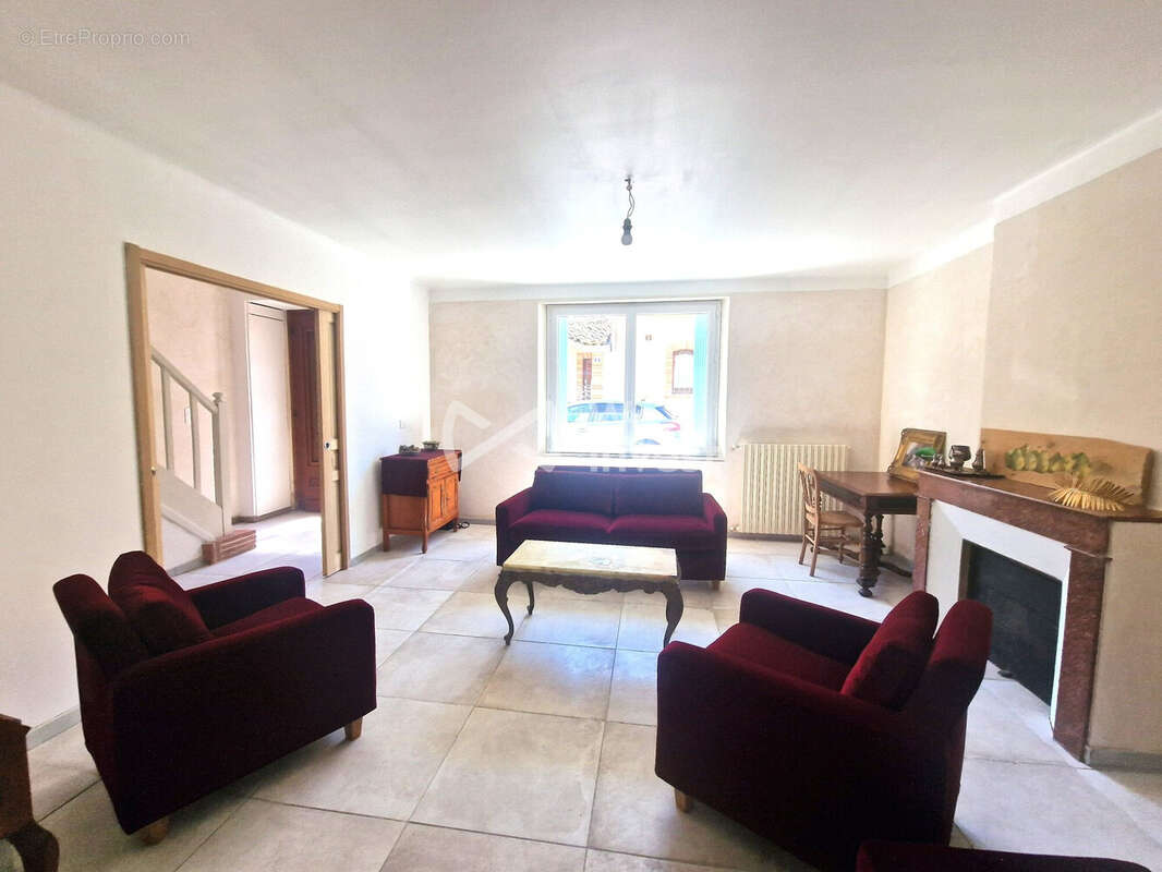 Salon - Maison à CASTELSARRASIN