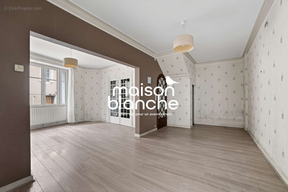 Maison 86 m² à Parthenay  - photo 3