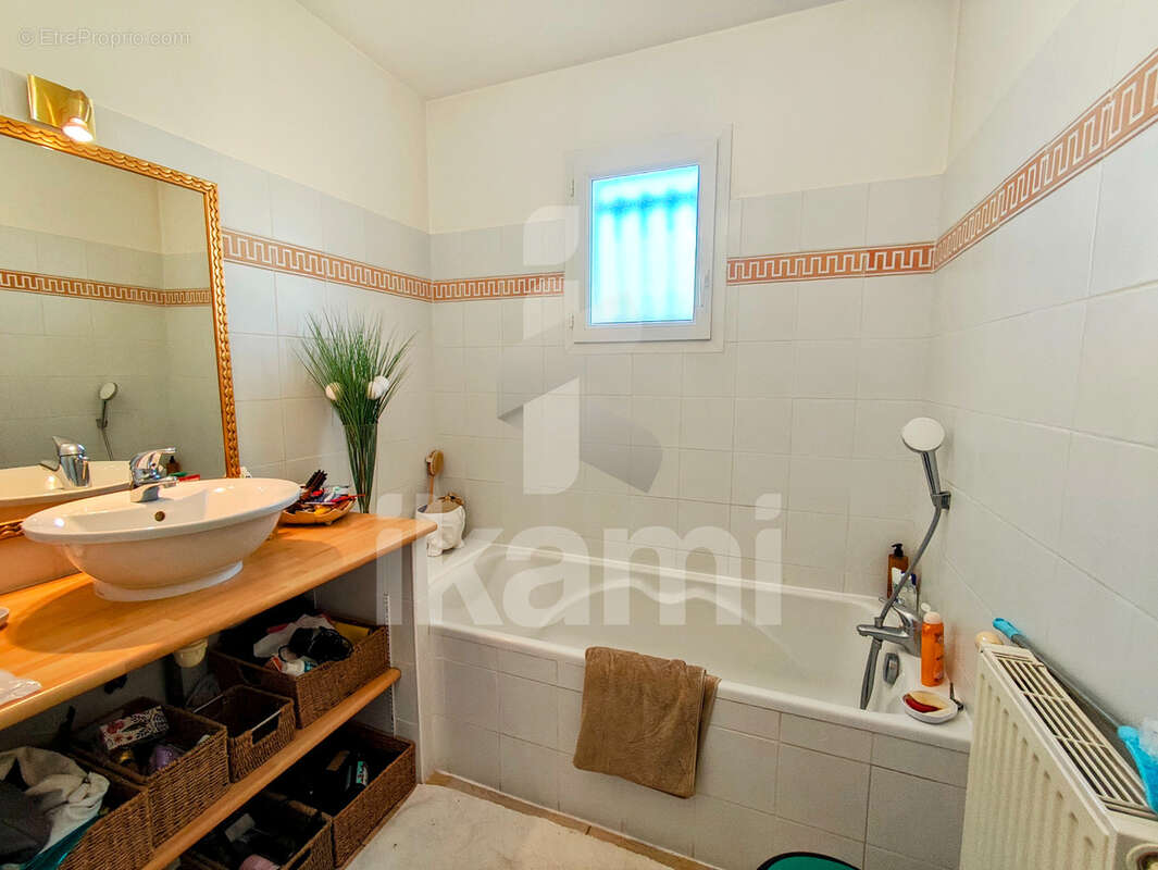 Maison à MOURS-SAINT-EUSEBE