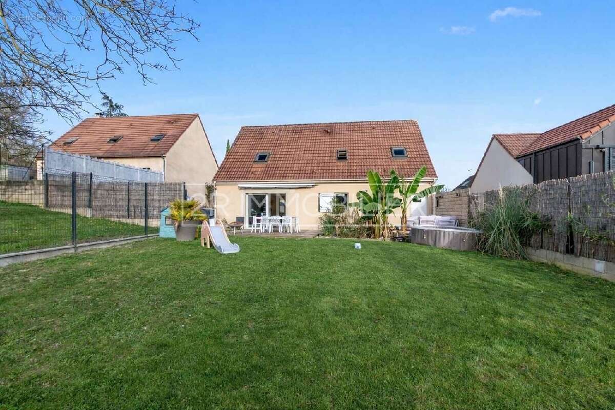 Maison à DAMPMART