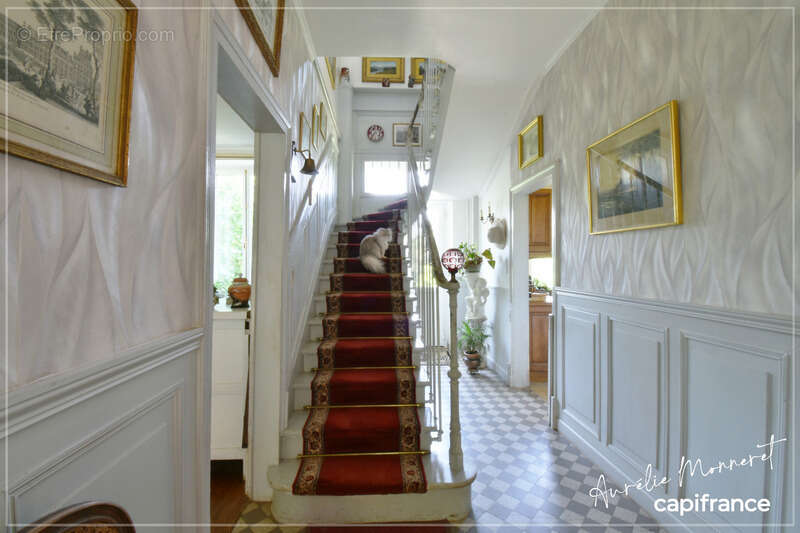 Maison Bourgeoise à vendre Maisonnais (18) - photo 5