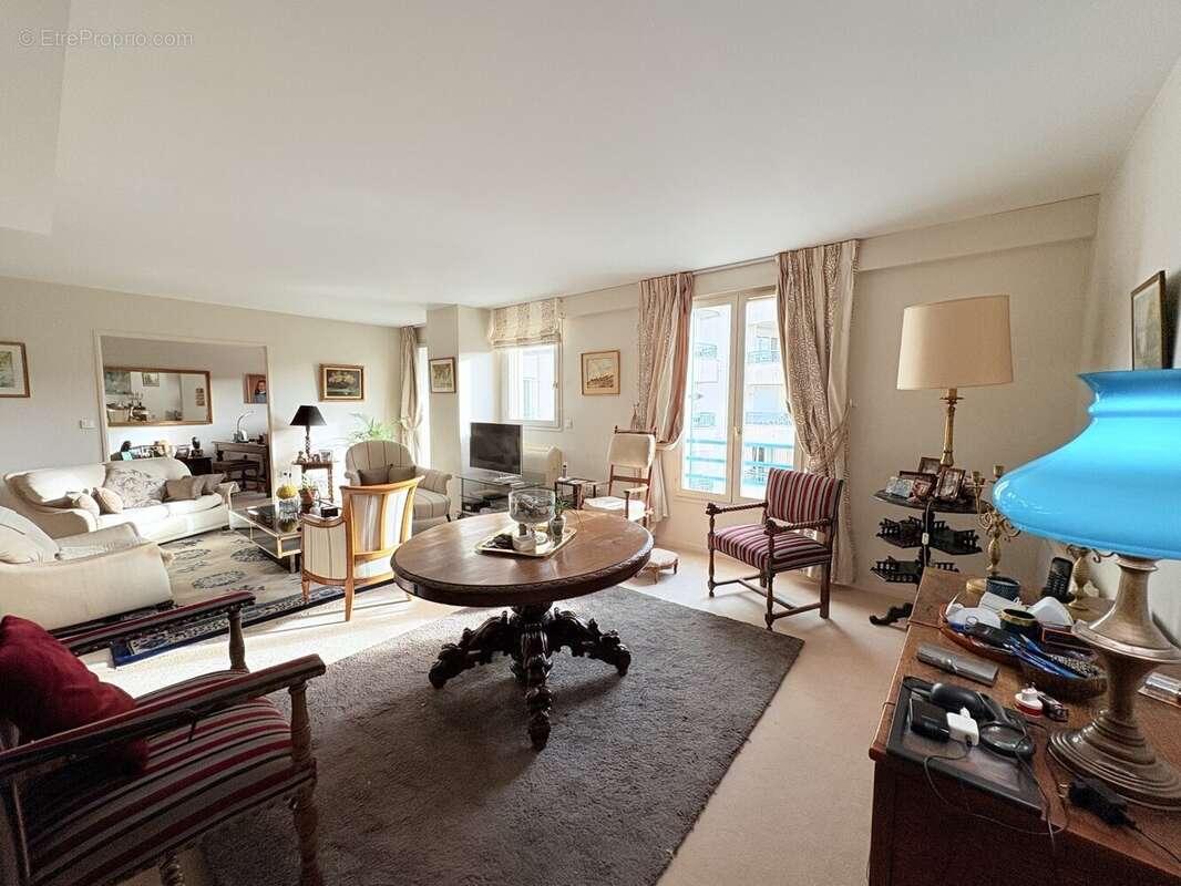 Appartement à RUEIL-MALMAISON