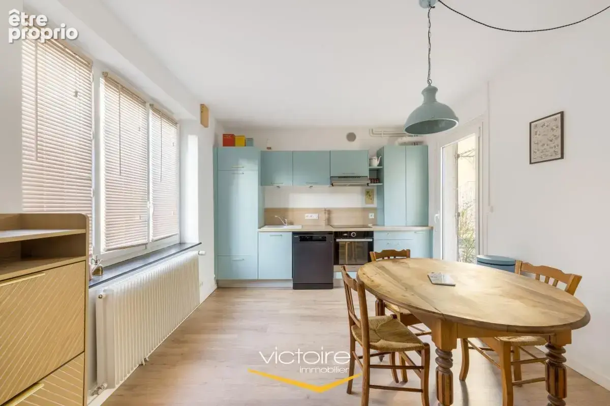 Montchat - A 5 min du Tram T3 et du Parc Bazin - Jolie maison rénovée avec 2 chambres - photo 3