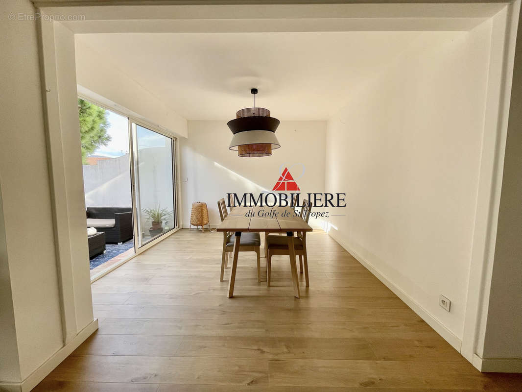 Appartement à COGOLIN