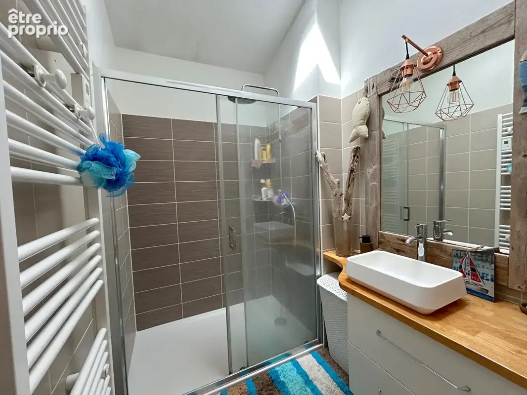 Maison spacieuse à vendre à Le Chay - 7 pièces, 225 m² - photo 9