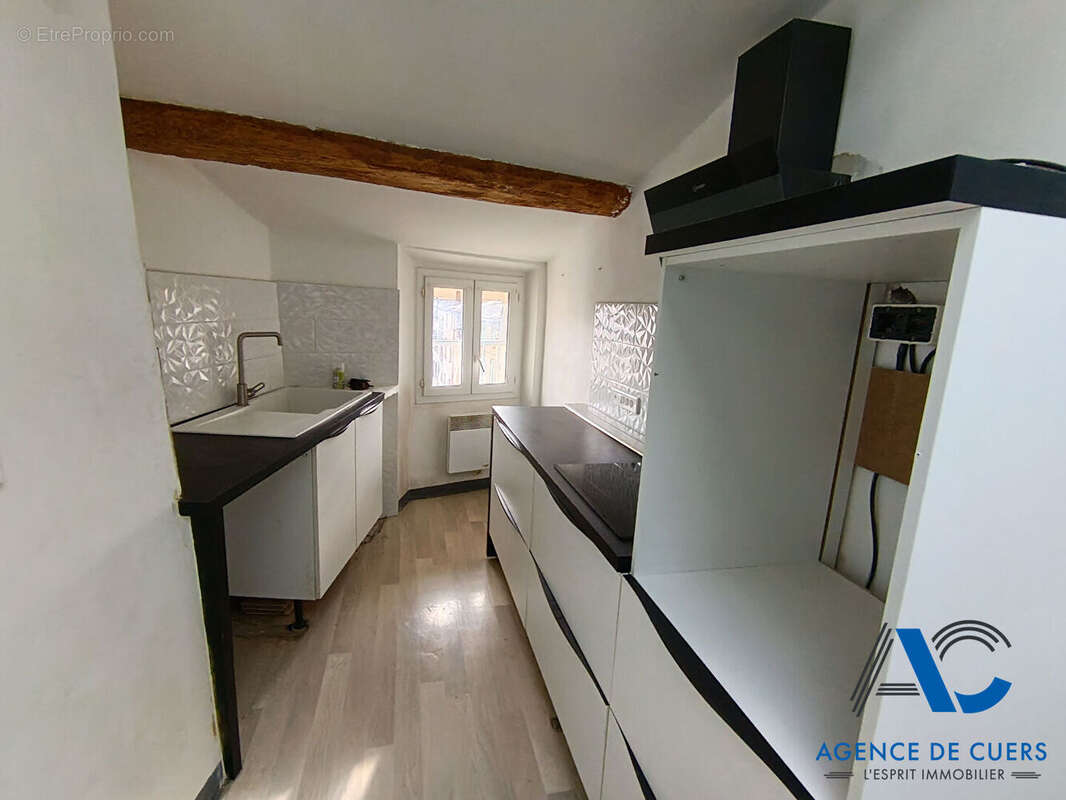 Appartement à CUERS