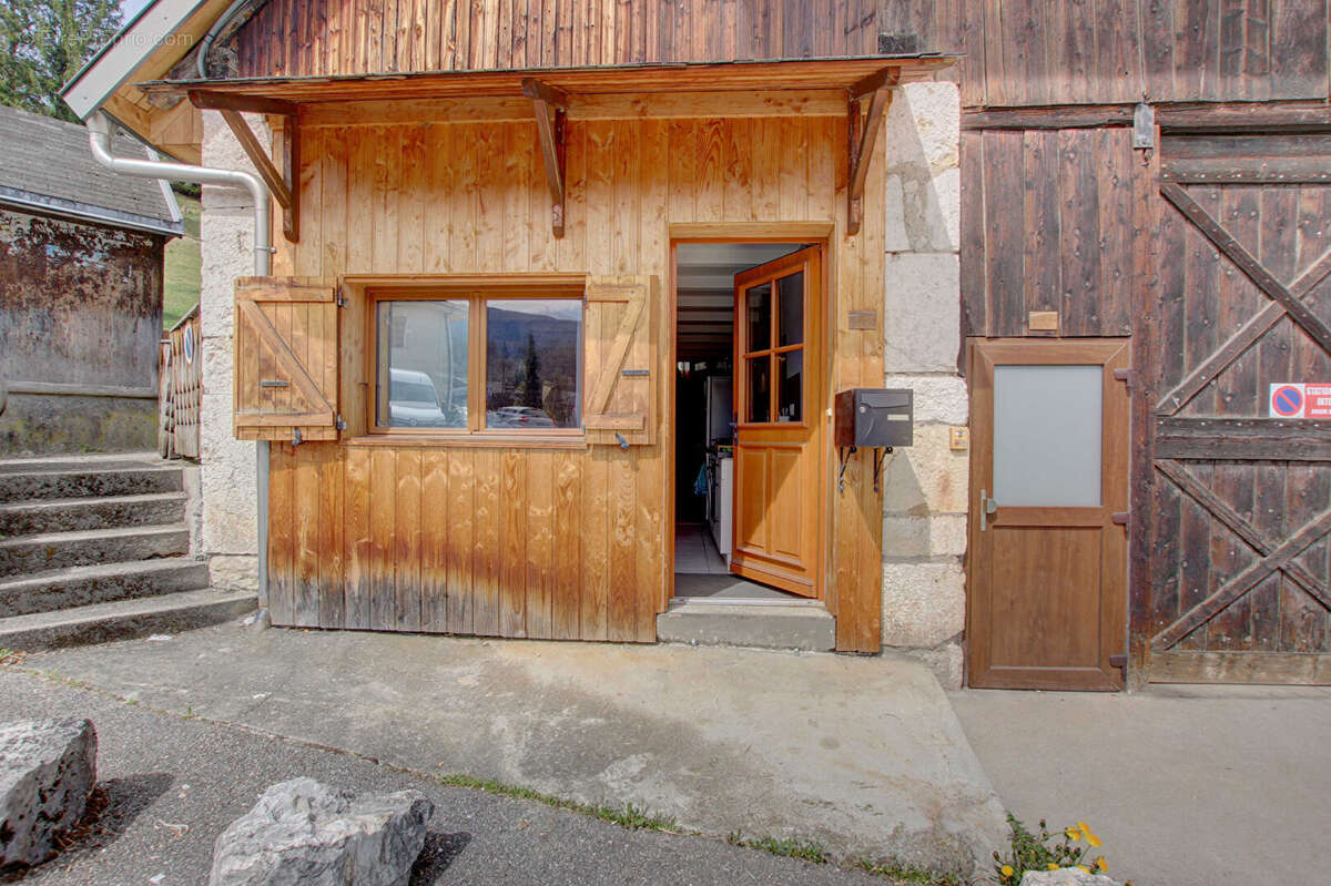 Maison à LESCHERAINES