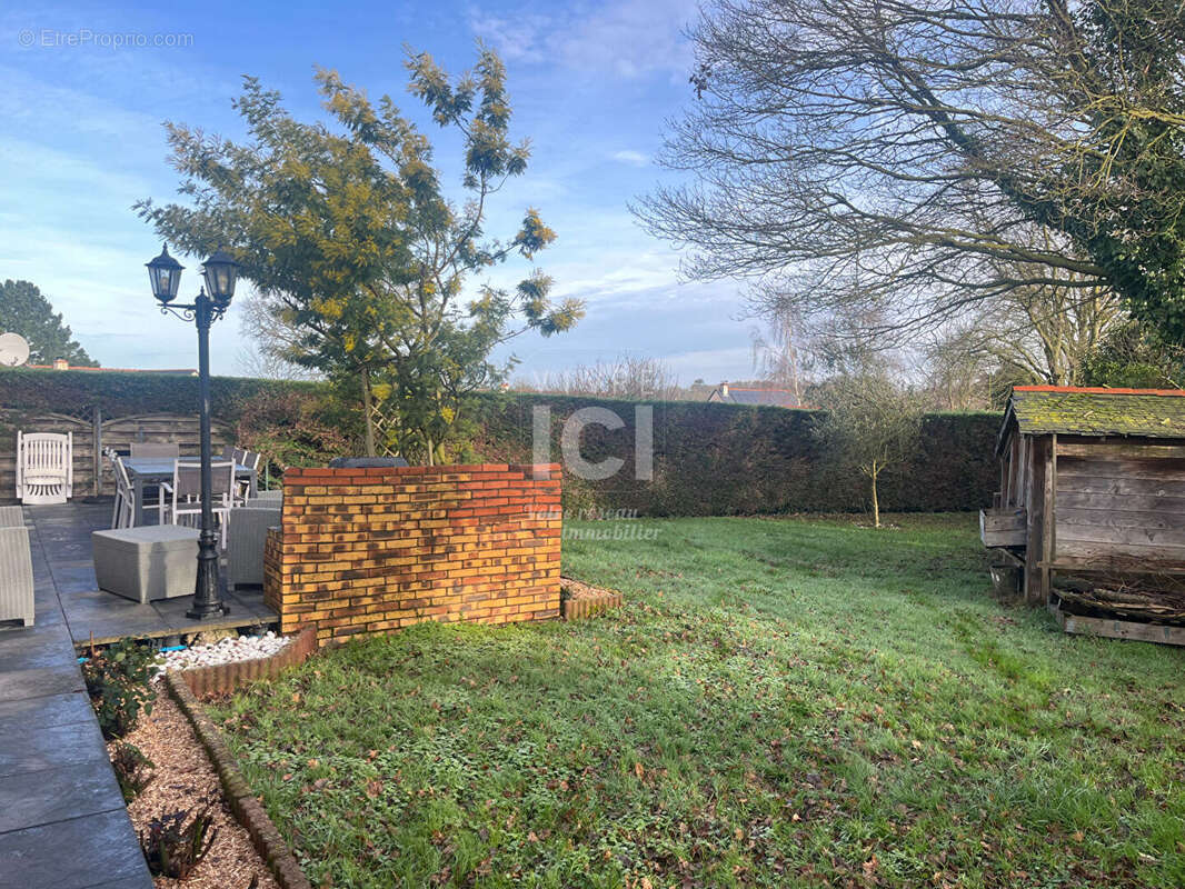 Maison à BRAIN-SUR-LONGUENEE