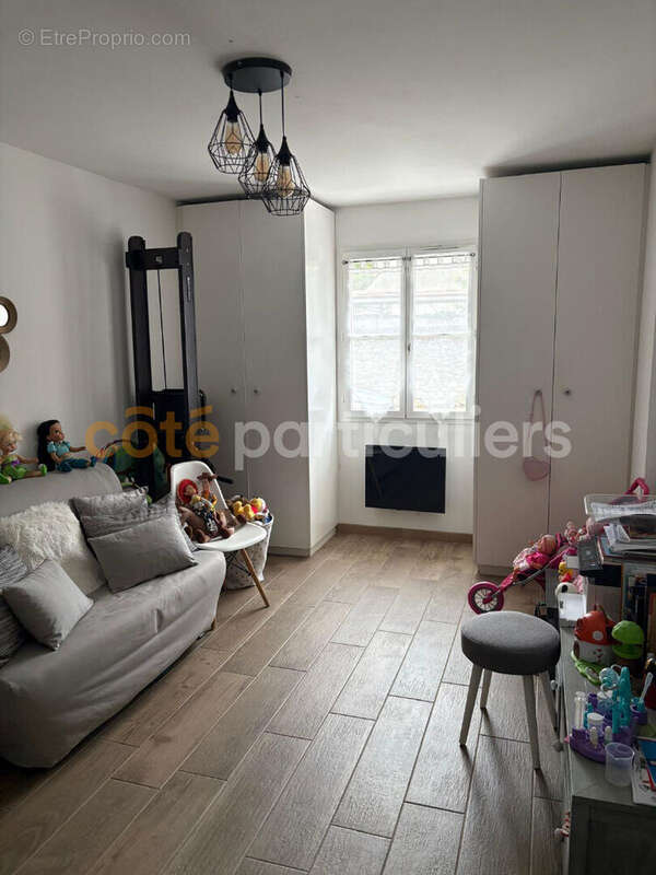 Maison à FRESNES-SUR-MARNE