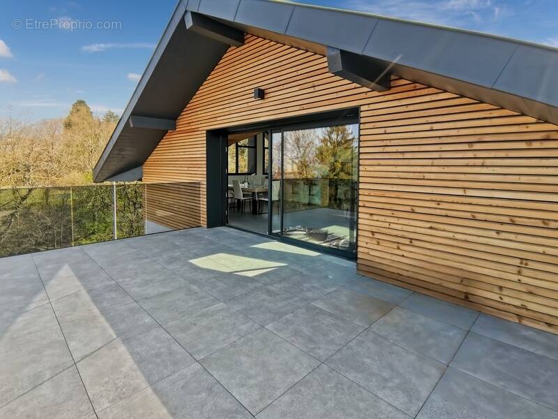 Appartement à NEUVECELLE