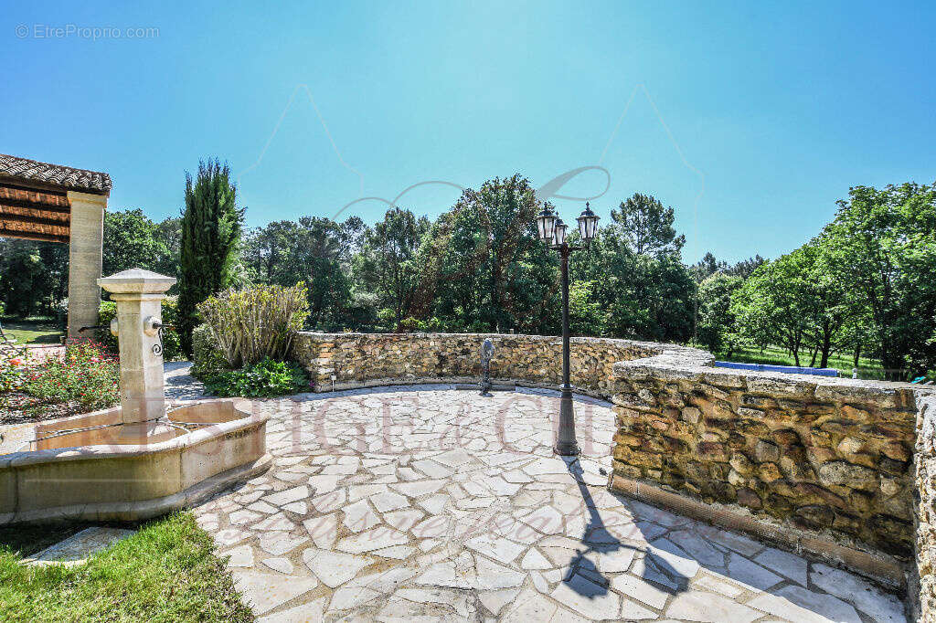 Maison à SAINTE-CECILE-LES-VIGNES