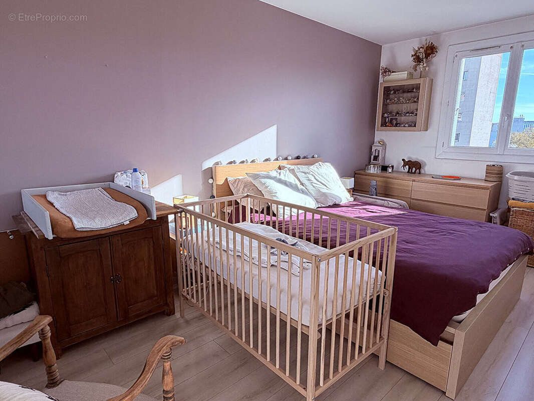 Appartement à MONTIGNY-LE-BRETONNEUX