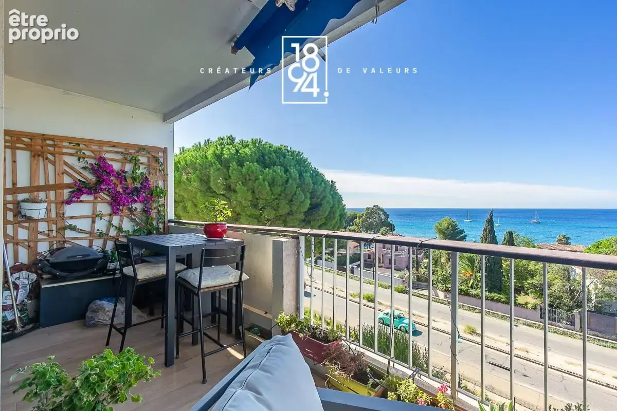Appartement entièrement rénové de type 2 de 53m2 - Terrasse - Vue mer - Cave - Secteur Fontsainte - photo 3