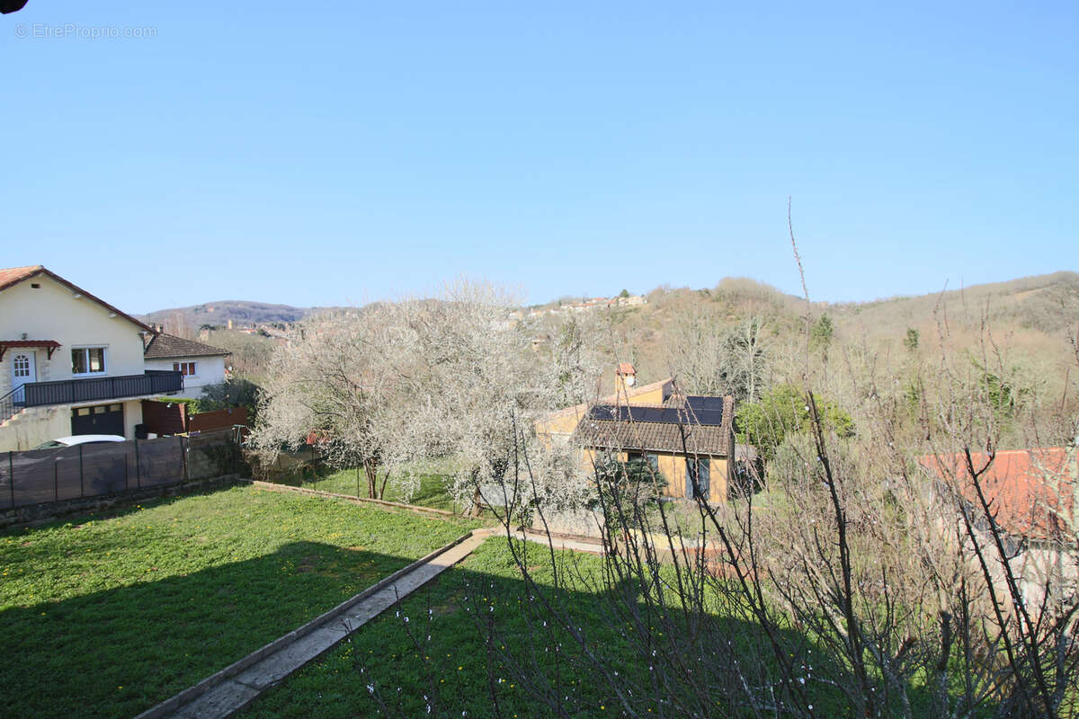 Maison à PUY-L'EVEQUE
