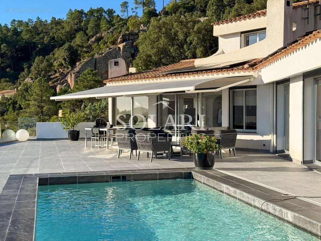 Maison à MANDELIEU-LA-NAPOULE