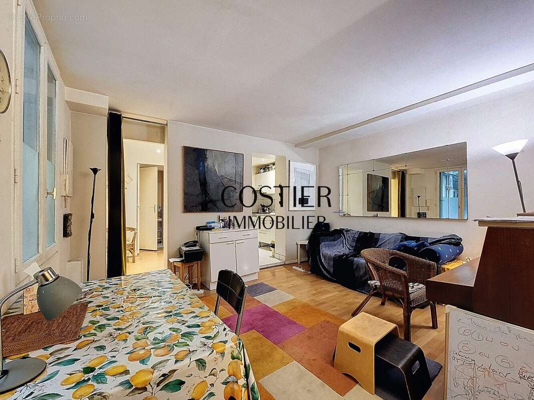 Appartement à PARIS-9E
