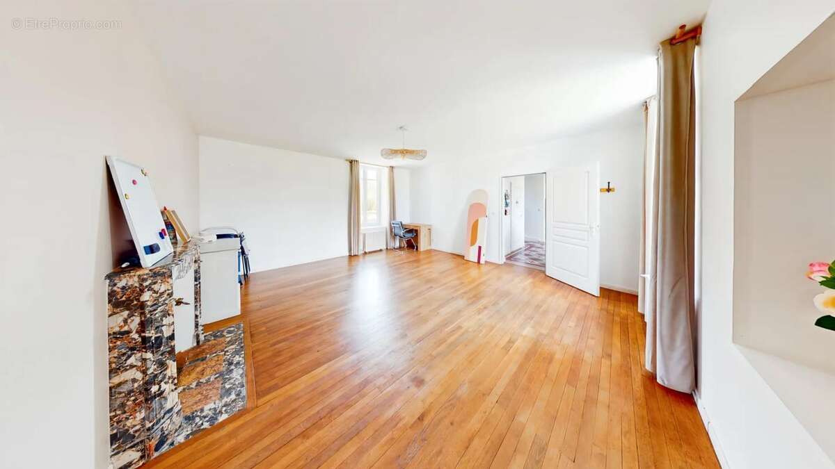 Maison à NEUVILLE-DE-POITOU