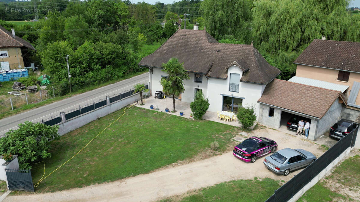 Maison à LES AVENIERES