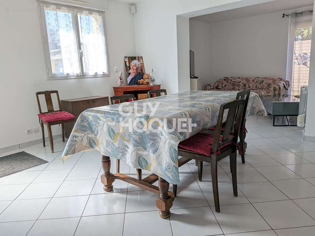 Maison à PLOUER-SUR-RANCE