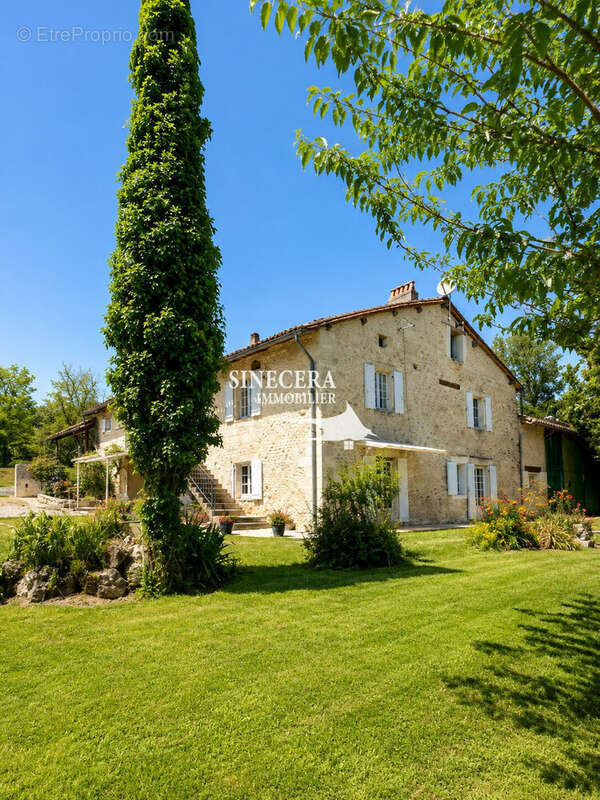 Maison à RIBERAC