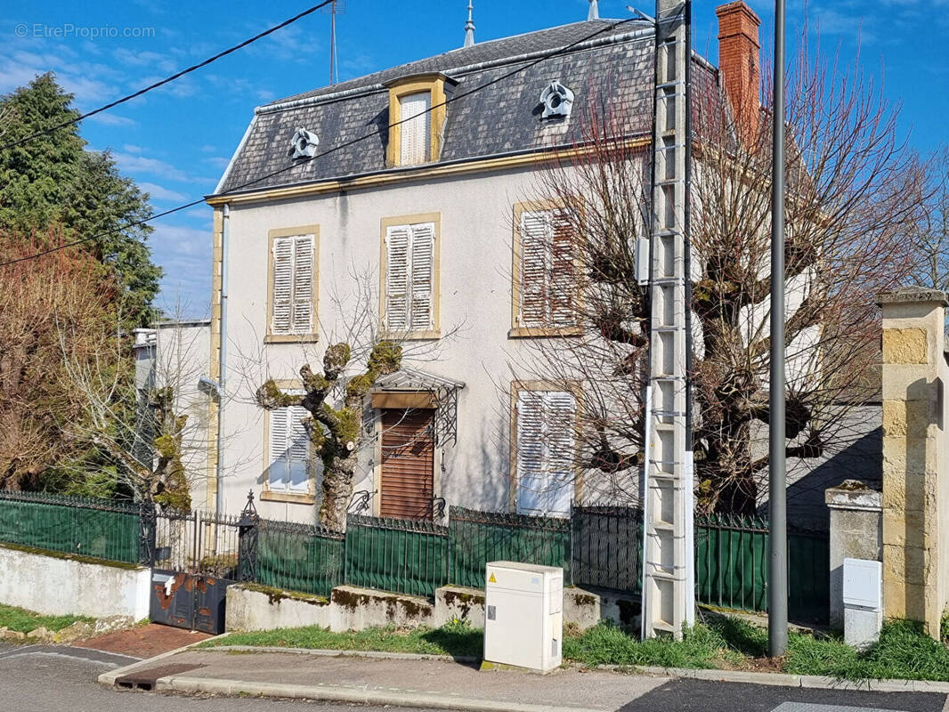 Maison à PARAY-LE-MONIAL