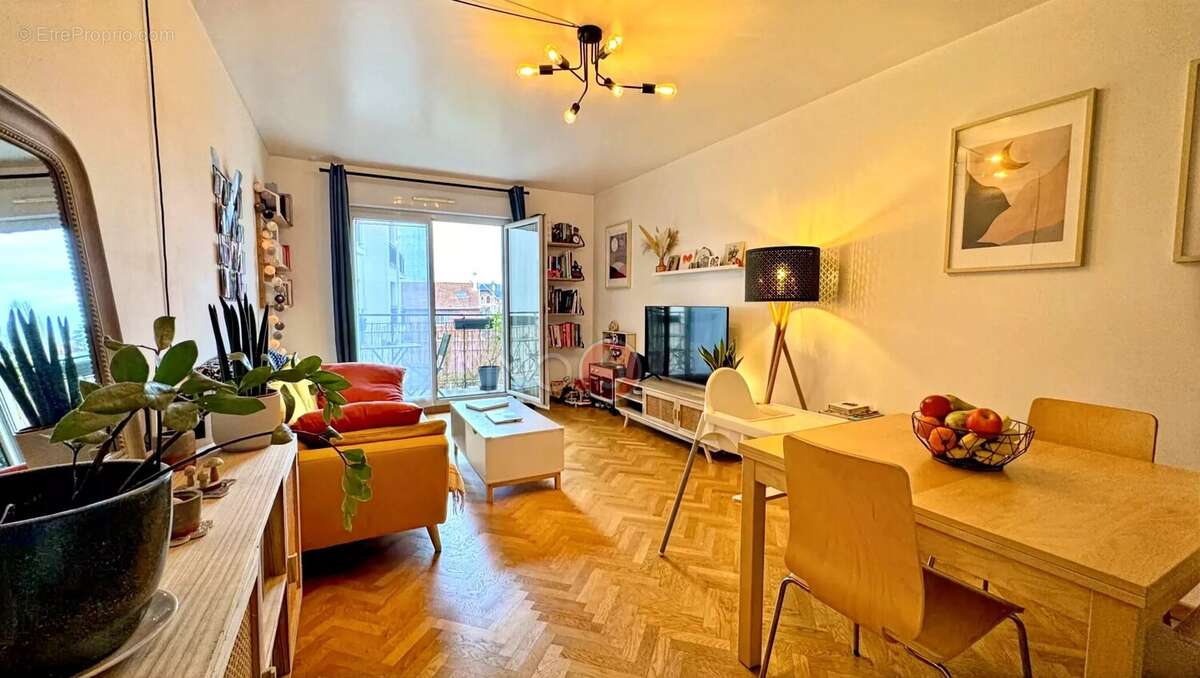 Appartement à LE RAINCY